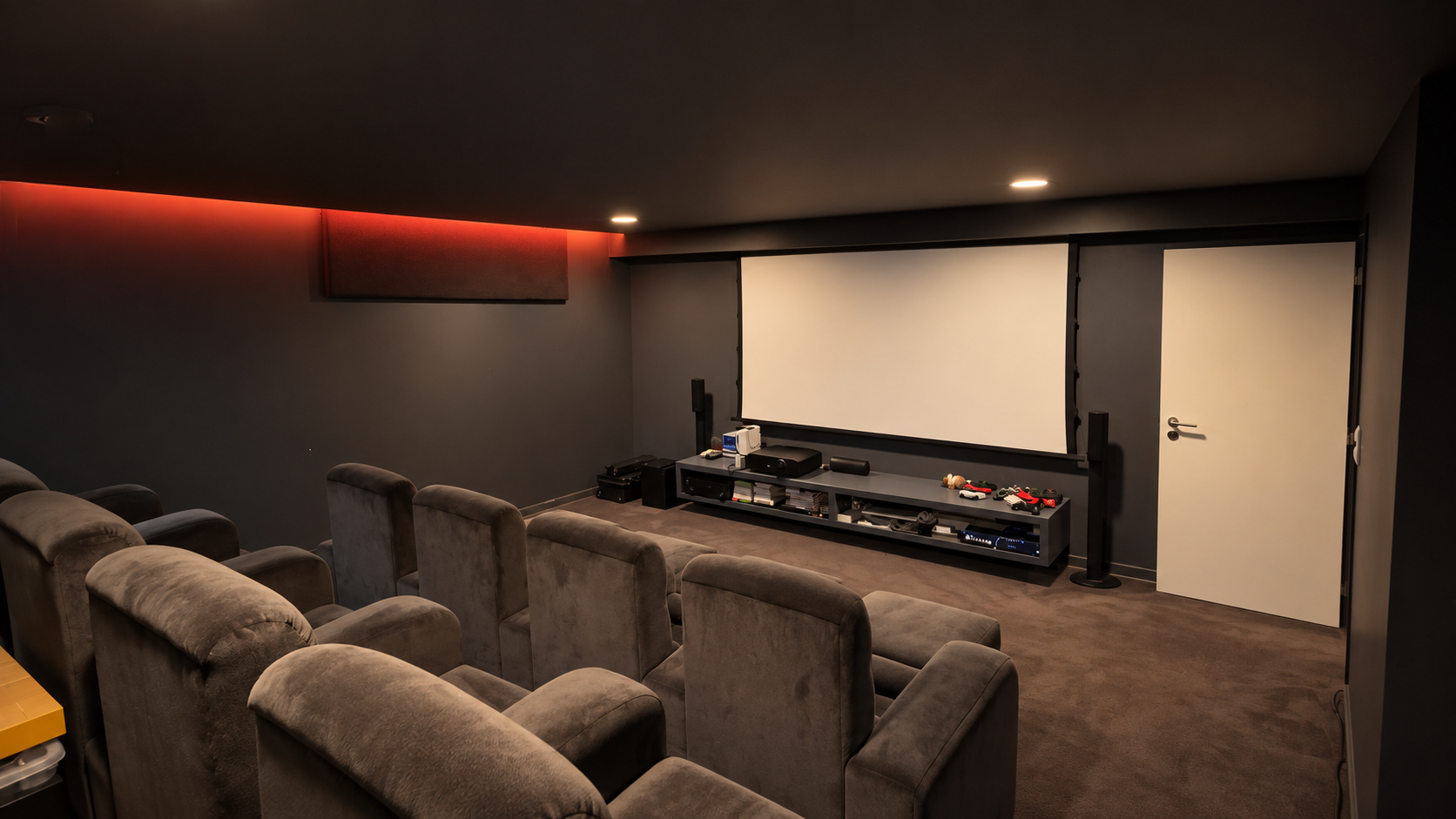 Cinema — Birre Private Residence, fotografia 35